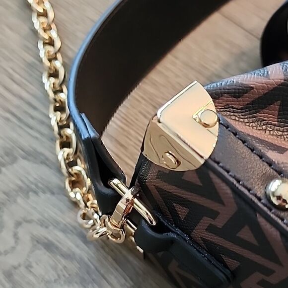 NWOT ALDO PURSE Handbag Zip Closure Snap Gold Hardware Shoulder Chain Casual - Picture 5 of 10